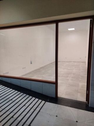 Local comercial en alquiler en Ensanche - Sar en Santiago de Compostela