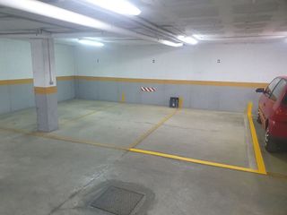 Garaje en venta en Linares