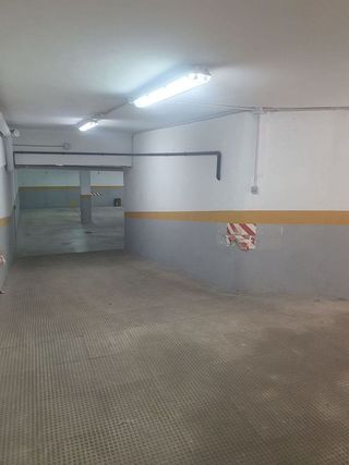 Garaje en venta en Linares