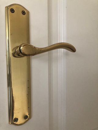 Puerta Interior Madera Blanca con Manilla incluida