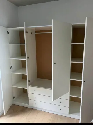 Armário 299€ nuevo 2x2m