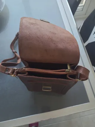 Bolso de piel marrón nuevo