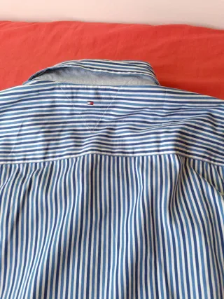 Camisa Tommy Hilfiger Rayas Azul y Blanca talla 16