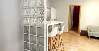 Local comercial en alquiler en Can Serra en Hospitalet de Llobregat, L´