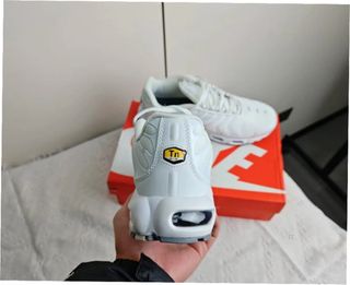 Nike Air Max Plus Talla 44 Blancas