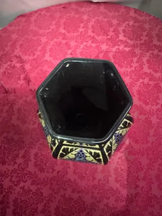 Jarrón Cerámica Decorativo Morado y Dorado