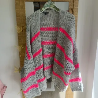 Chaqueta punto gris y fucsia Talla M
