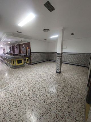 Local comercial en venta en Lucena