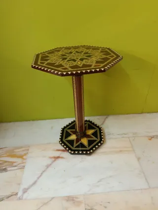 Mesa pedestal taracea