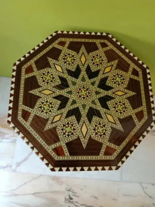 Mesa pedestal taracea