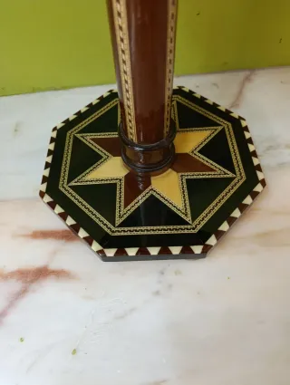 Mesa pedestal taracea