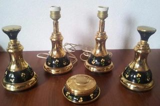 Set toeletta e lampada da tavolo con design elegante