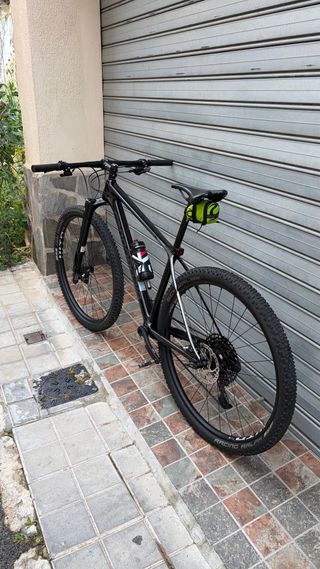 Bicicleta Cannondale Carbono MTB