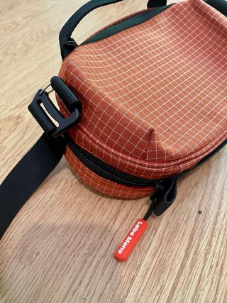 Riñonera Labo Mono Naranja/Negra