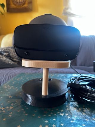 Oculus Rift S VR Headset + Stand