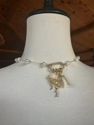 Collana perle bianche e charm mare