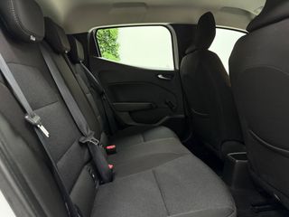 RENAULT Clio Blue dCi Business desde 205€/mes*