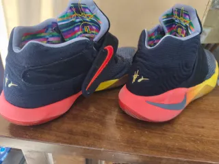 Nike Kyrie Zapatillas Baloncesto Talla 48.5