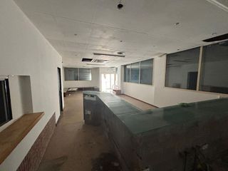 Local comercial en alquiler en Sant Josep en Hospitalet de Llobregat, L´