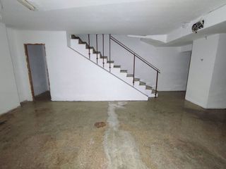 Local comercial en alquiler en Sant Josep en Hospitalet de Llobregat, L´