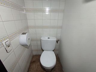 Local comercial en alquiler en Sant Josep en Hospitalet de Llobregat, L´