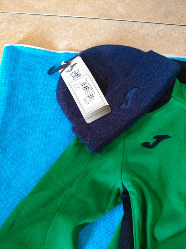Chándal Joma y gorro T4 años