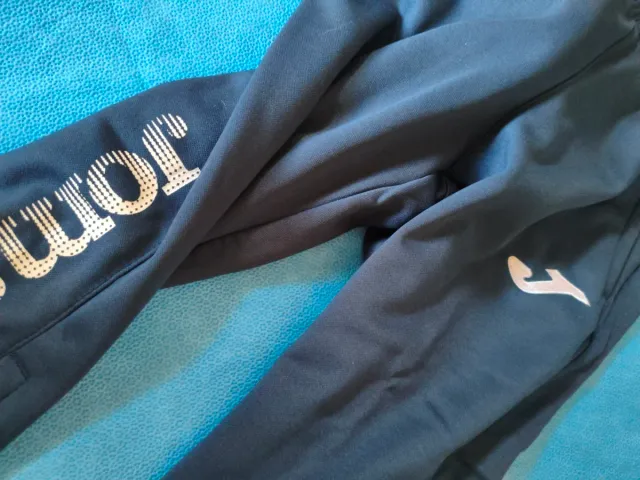 Chándal Joma y gorro T4 años