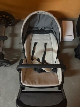 Carrito de bebé Anex con capazo y silla