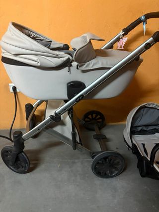 Carrito de bebé Anex con capazo y silla