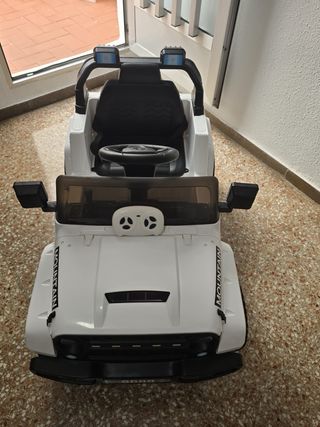 Macchinina elettrica per bambini bianca