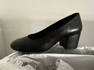 Zapatos Geox tacón medio negros