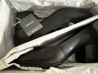 Zapatos Geox tacón medio negros