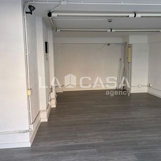 Local comercial en alquiler en Singuerlín - Can Franquesa - Les Oliveres en Santa Coloma de Gramanet