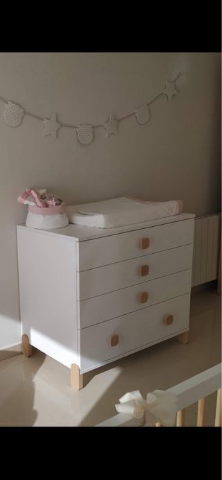 Cómoda Muebles Ros blanca, a conjunto con cuna