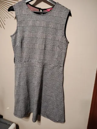 Vestido Guess corto talla L