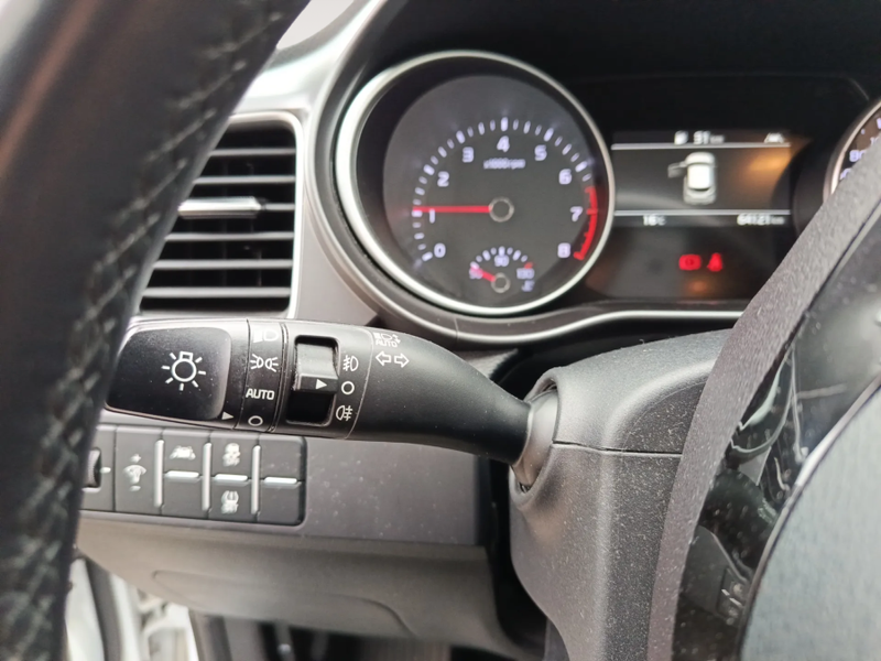 Kia XCeed 2021, foto 8