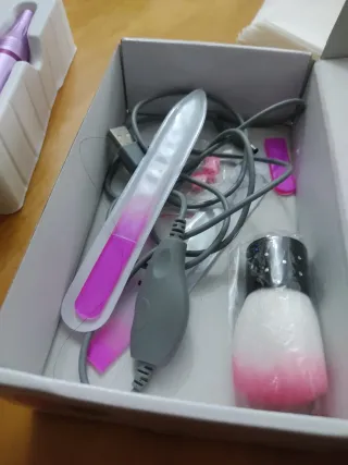 Torno de uñas eléctrico portátil