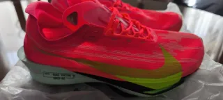 NIKE ZOOMX STREAKFLY 2