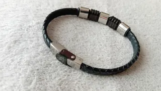 NUEVA! Pulsera hombre negra y plateada