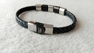 NUEVA! Pulsera hombre negra y plateada