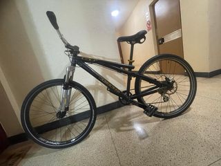 Bicicleta GT Chucker Negra