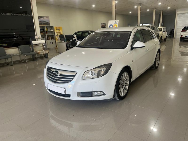 Opel Insignia 2011 - foto 1