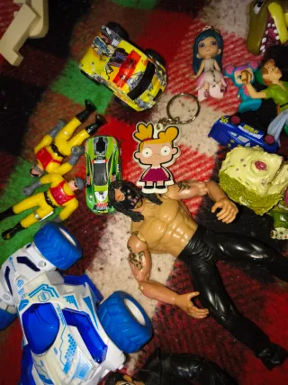 Lote de juguetes variados