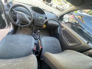 Toyota Yaris 2005
