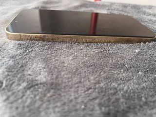 iPhone 13 Pro Max Dorado (pantalla no va)