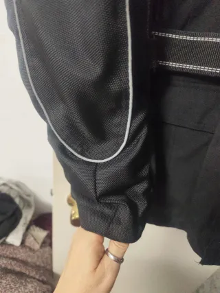 Chaqueta de moto negra