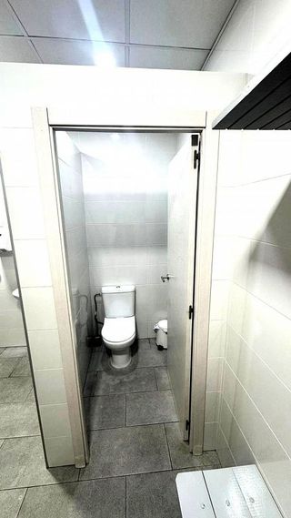 Local comercial en venta en Parla Este en Parla