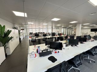 Oficina en alquiler en Les Corts en Barcelona