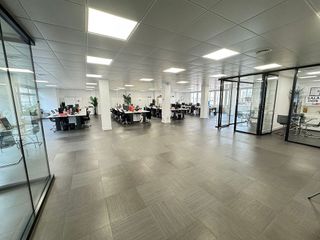 Oficina en alquiler en Les Corts en Barcelona