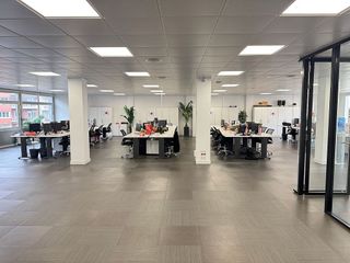 Oficina en alquiler en Les Corts en Barcelona